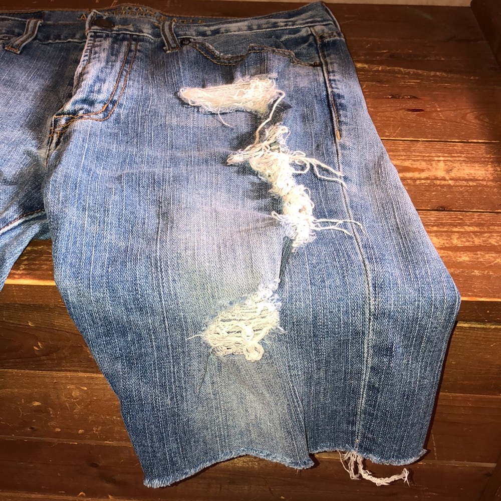 American Eagle Outfitters jean shorts 30 - Picture 3 of 9